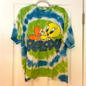 LOONEY TOONS VINTAGE TIE DYED 1990’s T-SHIRT WITH TWEETY BIRD “RELAX”
